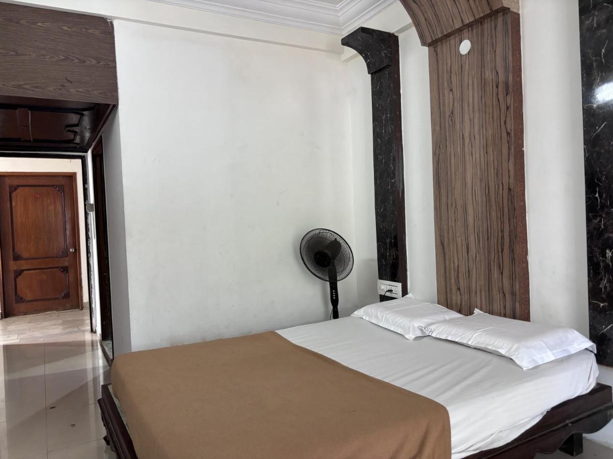 Hotel Raj Empire Mysore Exterior foto