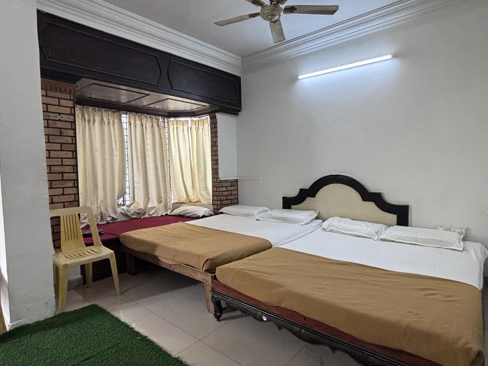 Hotel Raj Empire Mysore Exterior foto